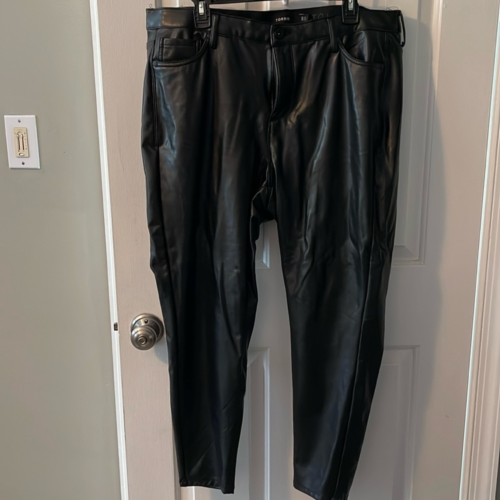 Perfect Skinny Faux Leather Mid Rise Pant